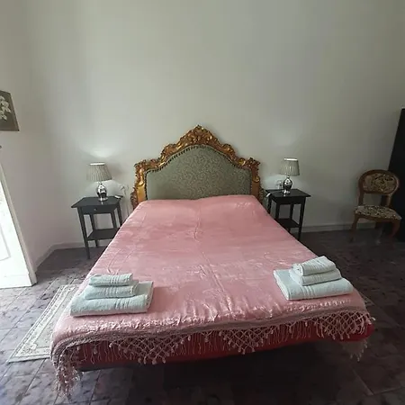 Domus Morfeo Bed & Breakfast *